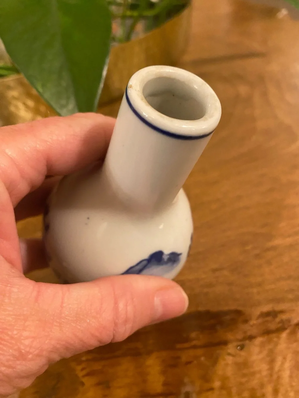 VTG Blue & White Chinoiserie Porcelain Miniature Jar Bud Vase Landscape Pagoda